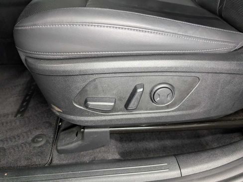 Used 2025 Kia Sorento S AWD/4WD image 41
