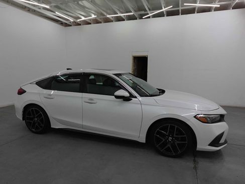 Used 2022 Honda Civic Sport Touring image 4