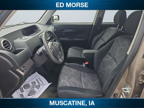 Used 2014 Scion xB FWD image 13