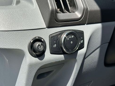 Used 2015 Ford Transit 250 130 Low Roof w/ Exterior Upgrade Package RWD image 20