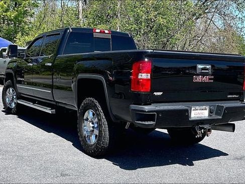 Used 2017 GMC Sierra 3500 Denali w/ Duramax Plus Package AWD/4WD image 5