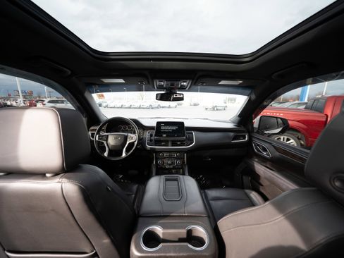 Used 2021 Chevrolet Tahoe Z71 w/ Z71 Signature Package image 18