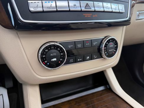 Used 2017 Mercedes-Benz GLS 450 4MATIC image 47