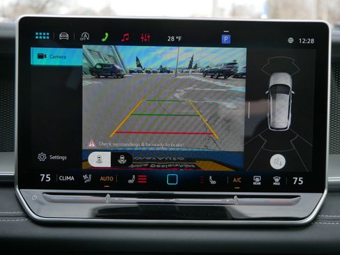 New 2026 Volkswagen Tiguan SE image 10