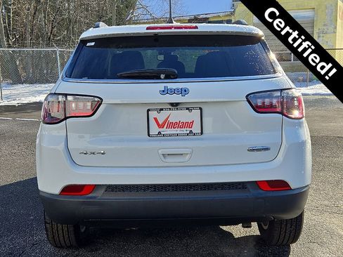 Used 2022 Jeep Compass Latitude w/ Convenience Group AWD/4WD image 5
