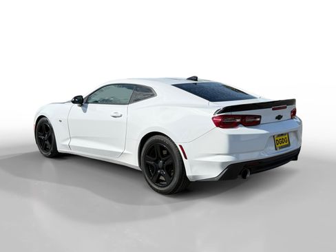 Used 2019 Chevrolet Camaro LT image 3