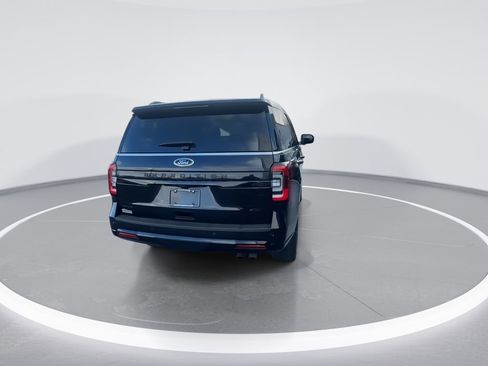 Used 2024 Ford Expedition Limited image 8