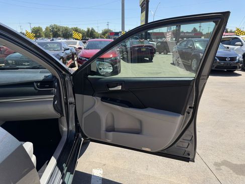 Used 2014 Toyota Camry LE FWD image 20
