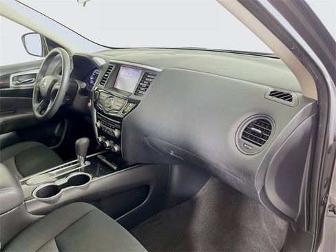 Used 2020 Nissan Pathfinder S image 29