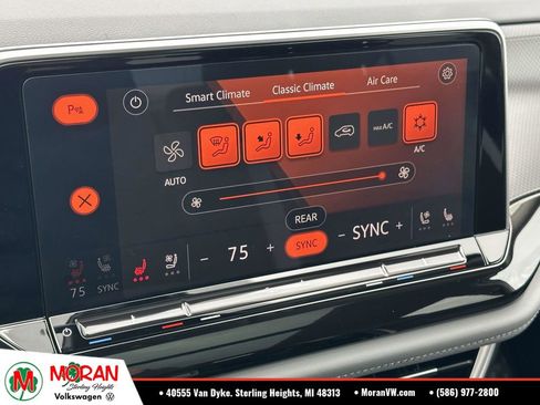 Certified 2025 Volkswagen Atlas Peak Edition SE AWD/4WD image 31