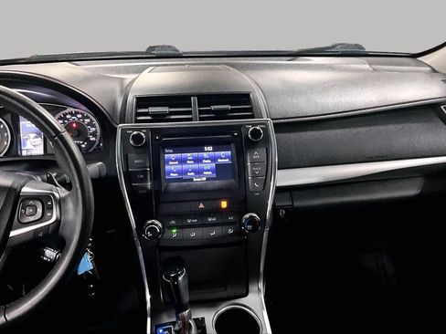 Used 2016 Toyota Camry SE FWD image 7
