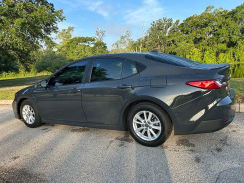 Used 2026 Toyota Camry LE w/ Convenience Package FWD image 4