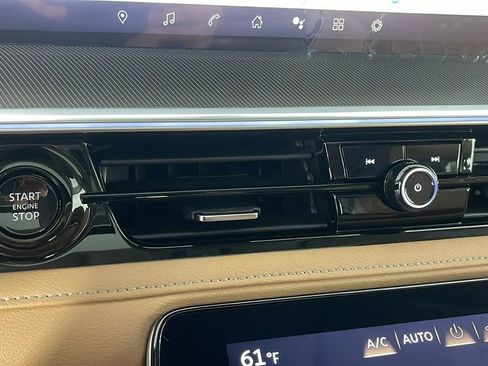 New 2025 INFINITI QX80 Luxe image 18