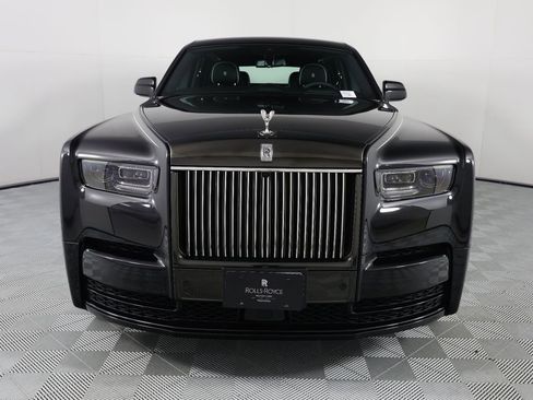 New 2026 Rolls-Royce Phantom Sedan RWD image 10