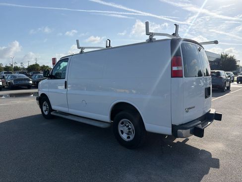 Used 2019 Chevrolet Express 2500 w/ Driver Convenience Package RWD image 3