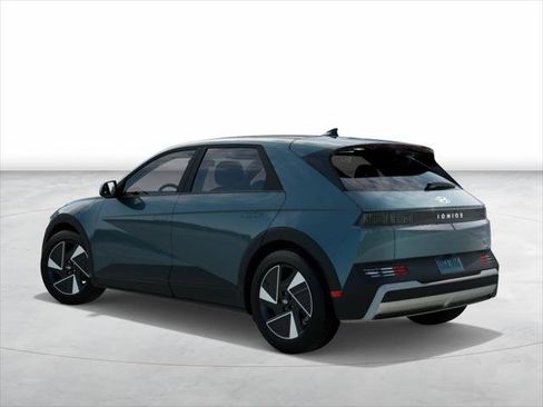 New 2025 Hyundai Ioniq 5 SE image 5