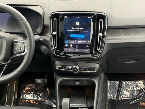 Certified 2023 Volvo XC40 Recharge Ultimate w/ Protection Package Premier AWD/4WD image 14