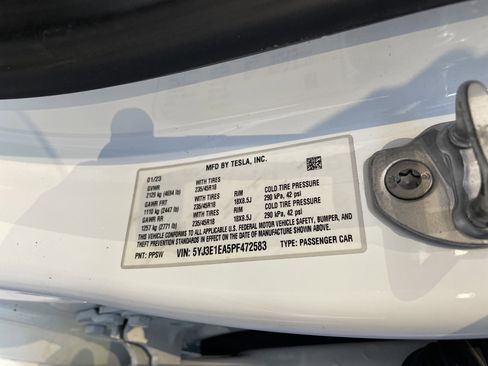Used 2023 Tesla Model 3 Standard Range image 39