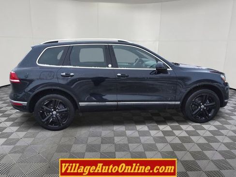 Used 2017 Volkswagen Touareg Wolfsburg Edition image 16