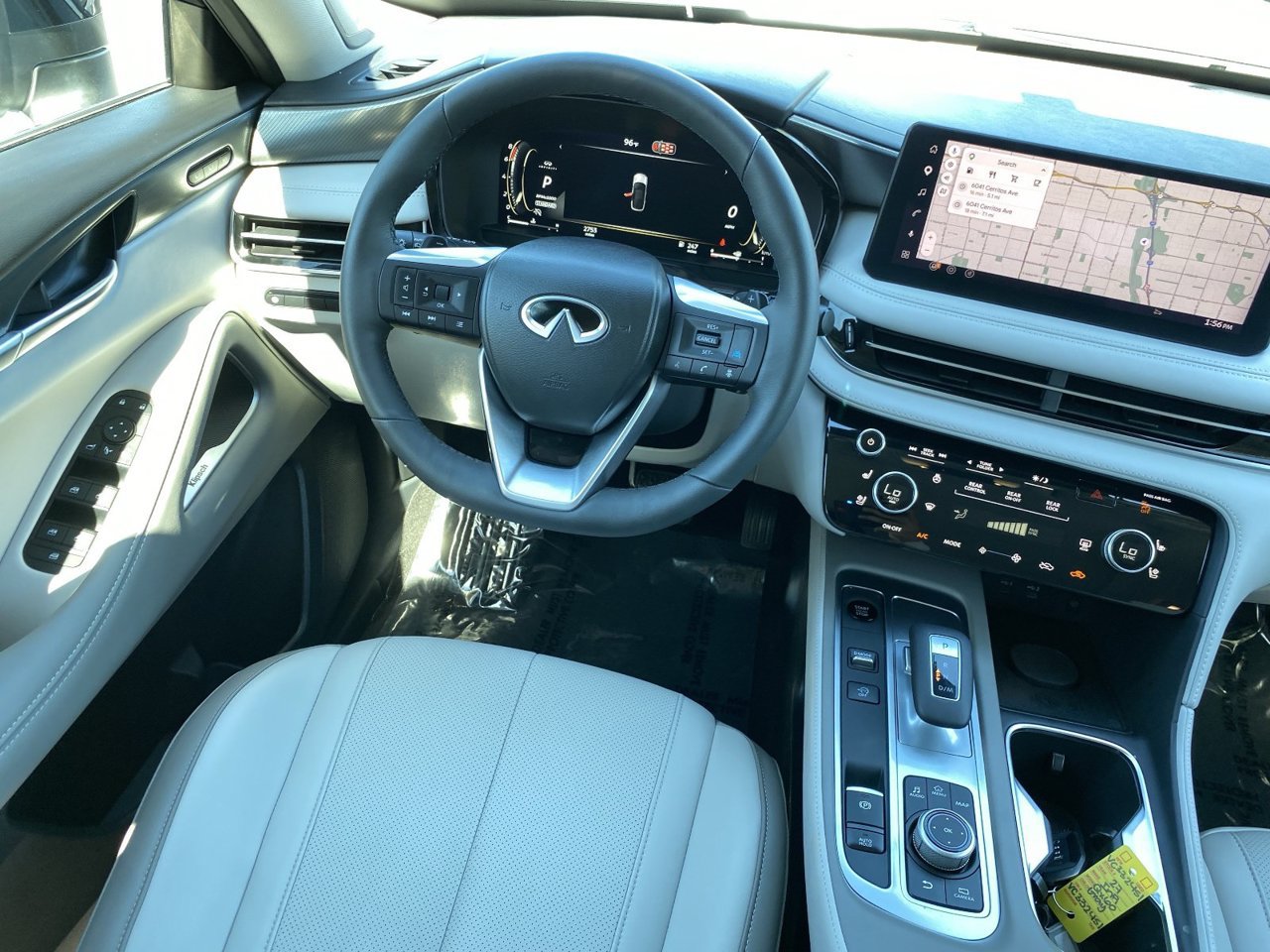 Certified 2027 INFINITI QX60 Luxe w/ Cargo Package FWD image 18