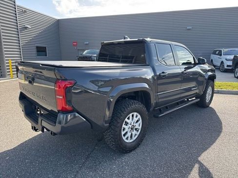 Used 2025 Toyota Tacoma SR5 image 7
