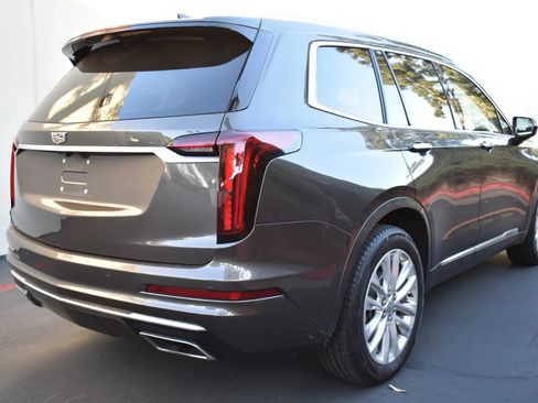 Used 2020 Cadillac XT6 Premium Luxury FWD image 4
