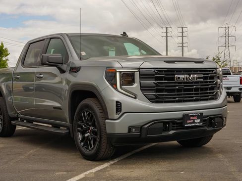 New 2026 GMC Sierra 1500 Elevation w/ LPO, Elevation Black Package RWD image 5