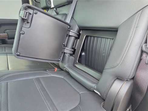 Used 2023 GMC Sierra 2500 Denali w/ Denali Ultimate Package image 18