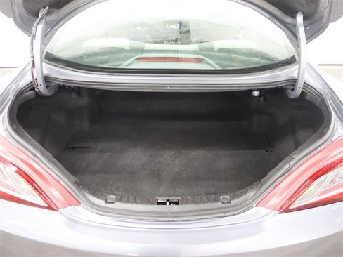 Used 2016 Hyundai Genesis 3.8 image 11