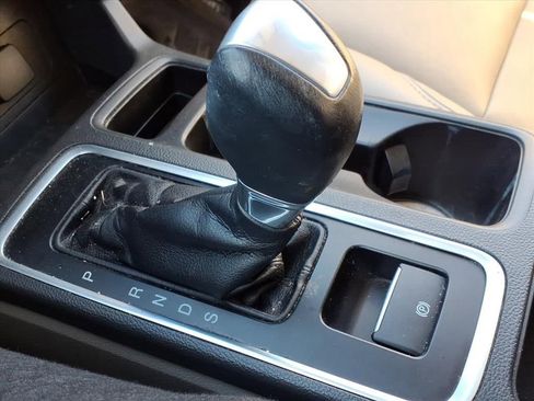 Used 2017 Ford Escape Titanium image 16