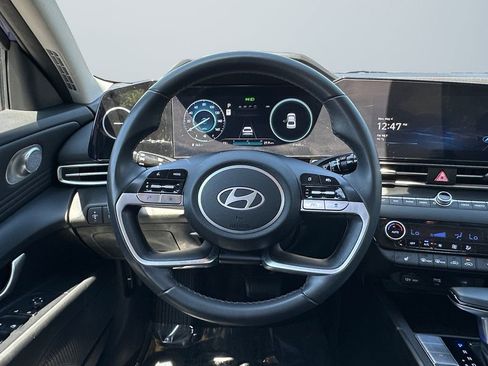 Used 2024 Hyundai Elantra Limited FWD image 12