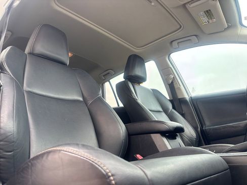 Used 2014 Toyota RAV4 Limited w/ Technology Package image 20