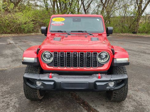 Certified 2025 Jeep Gladiator Rubicon AWD/4WD image 2