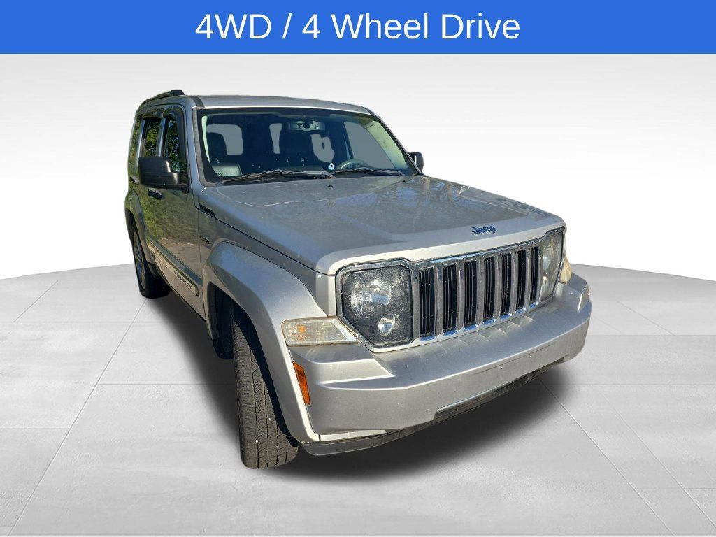 Used 2012 Jeep Liberty Limited Jet w/ Comfort/Convenience Group AWD/4WD image 3