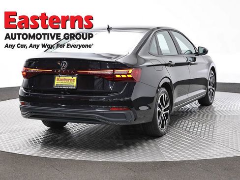 Used 2025 Volkswagen Jetta Sport FWD image 5