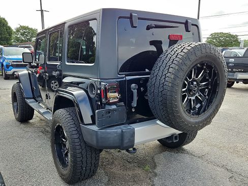 Used 2014 Jeep Wrangler Unlimited Sahara w/ Connectivity Group AWD/4WD image 4