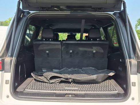 Used 2024 Jeep Wagoneer L Series II w/ Flexible Seating Group AWD/4WD image 32