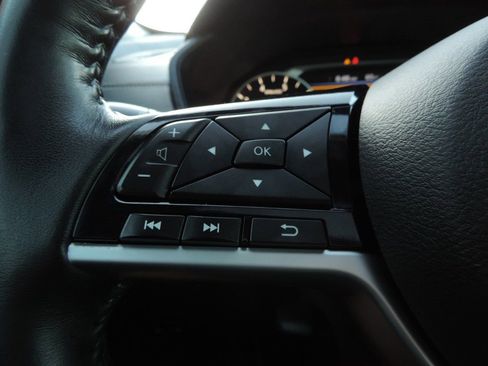 Certified 2020 Nissan Altima 2.5 SV image 25