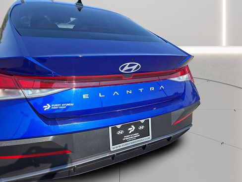 Certified 2024 Hyundai Elantra SE FWD image 37