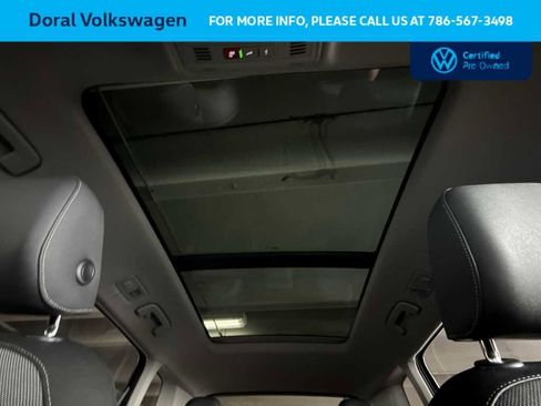 Used 2025 Volkswagen Taos SE FWD image 17