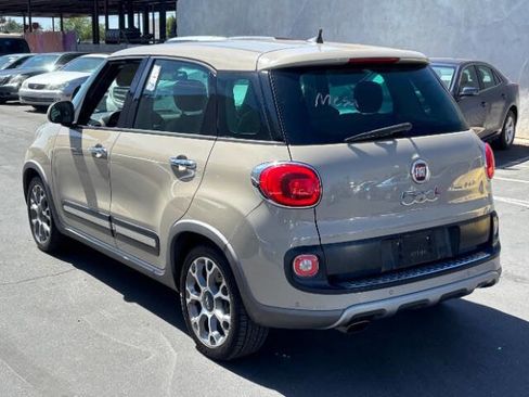 Used 2017 FIAT 500L Trekking w/ Popular Equipment Package FWD image 5