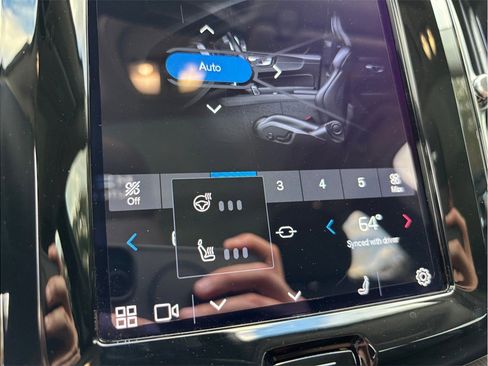 Used 2023 Volvo XC60 B5 Plus w/ Protection Package Premier image 33