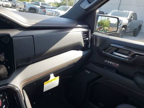 New 2026 GMC Sierra 1500 AT4 w/ AT4 Premium Package AWD/4WD image 28