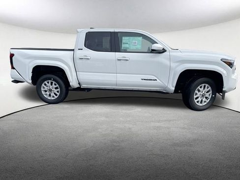 New 2025 Toyota Tacoma SR5 image 15