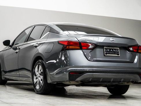 Used 2024 Nissan Altima 2.5 S FWD image 10