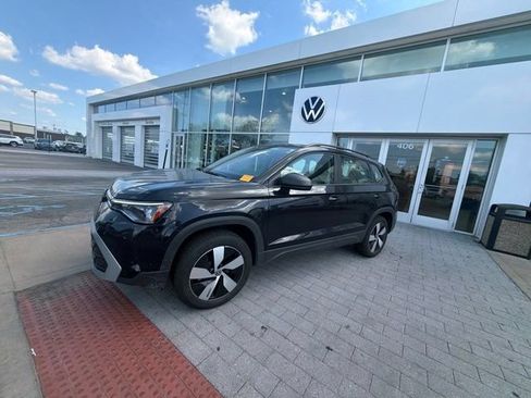 Certified 2025 Volkswagen Taos S AWD/4WD image 4