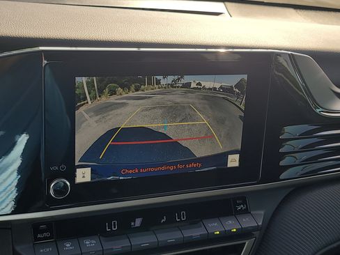 Used 2025 Toyota Camry SE FWD image 23