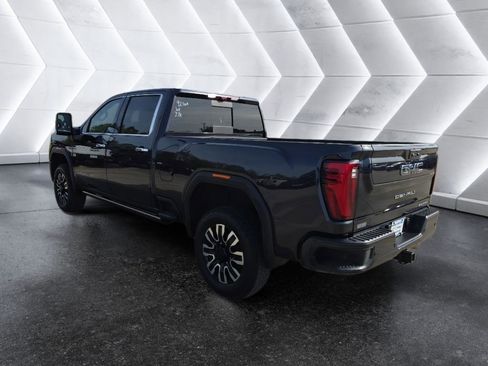 Used 2024 GMC Sierra 2500 Denali Ultimate AWD/4WD image 7