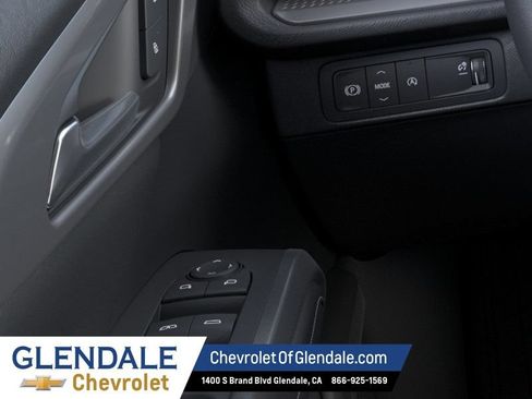 New 2027 Chevrolet Traverse LT w/ Midnight/Sport Edition FWD image 22