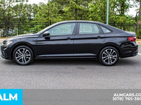 Used 2025 Volkswagen Jetta Sport FWD image 6